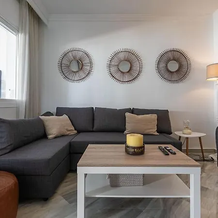 Sunny Golden Mile Apartment